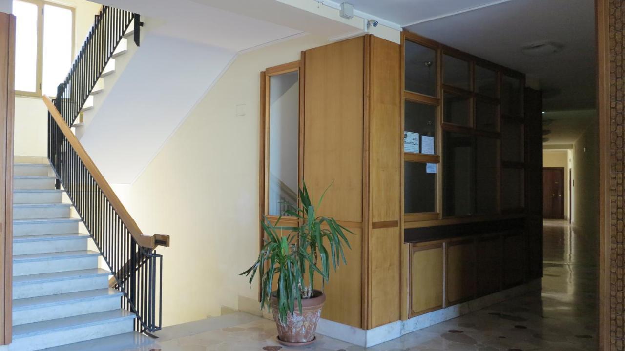 Pretty Panoramic Apartment - Half Way Center-Vomero District 那不勒斯 外观 照片